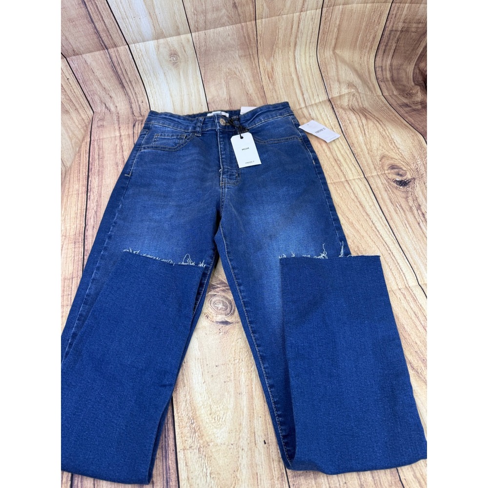 Forever 21 Mom Jeans High Rise Relaxed Tapered Raw Hem Blue Denim Size 26 NWT